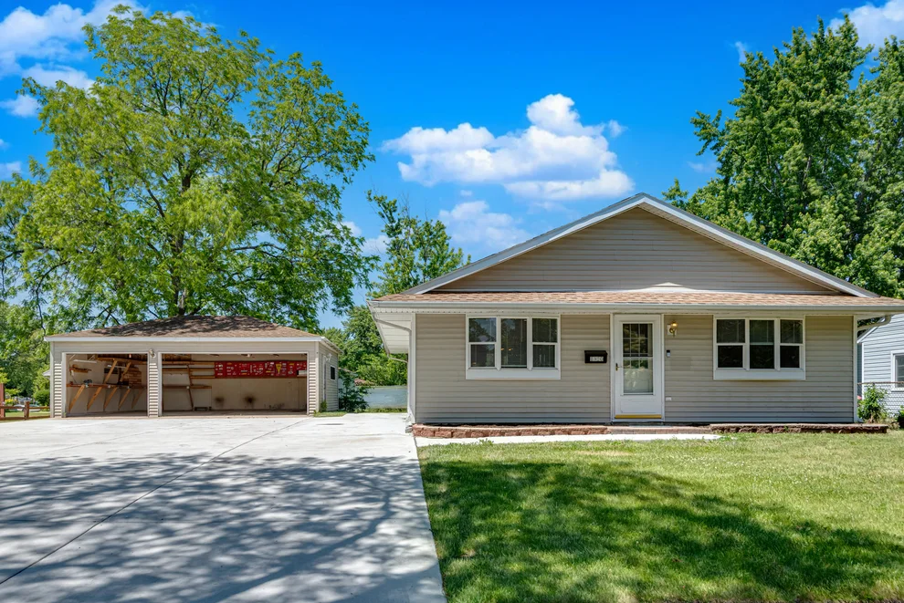 Unit for sale at 1310 KLEIN Drive, Streamwood, IL 60107