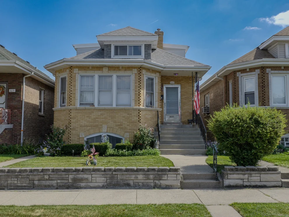 Unit for sale at 3035 N 76th Court, Elmwood Park, IL 60707