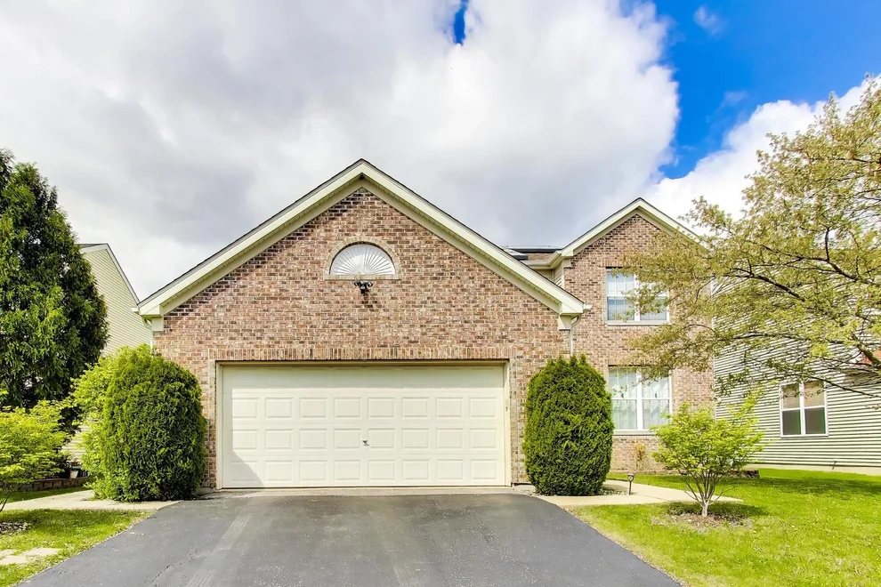 Unit for sale at 248 S Litchfield Drive, Round Lake, IL 60073