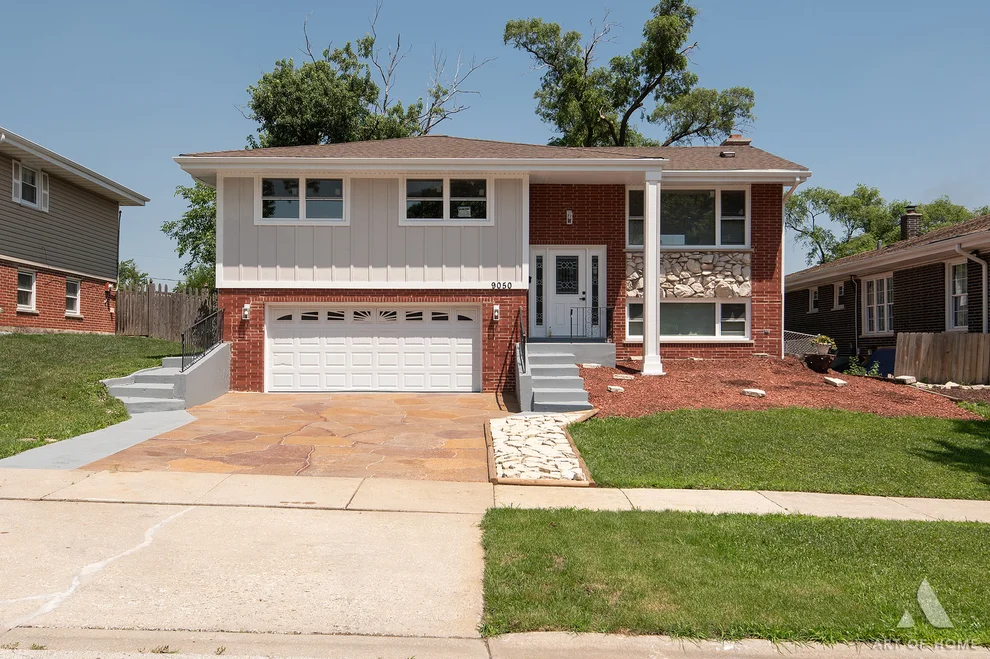 Unit for sale at 9050 W 93rd Street, Hickory Hills, IL 60457
