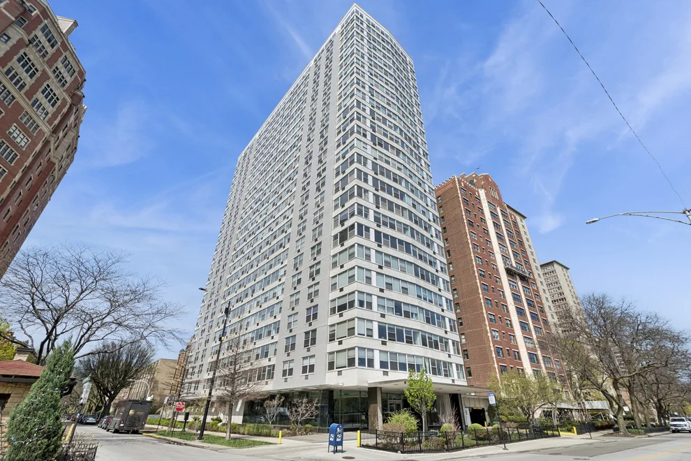 Unit for sale at 3900 N Lake Shore Drive, Chicago, IL 60613