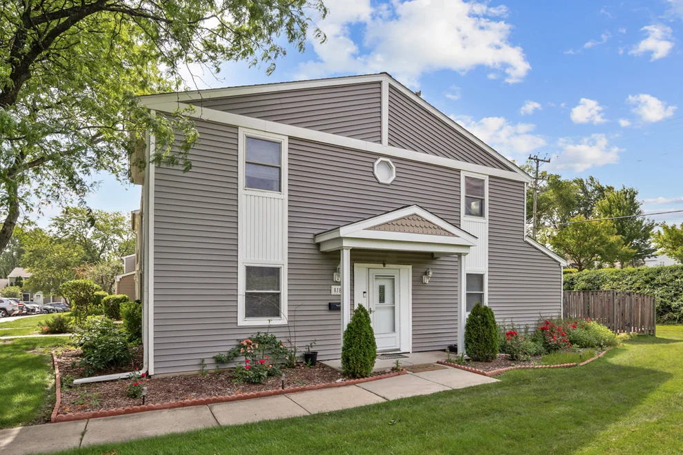 Unit for sale at 818 Dunbar Court, Schaumburg, IL 60194