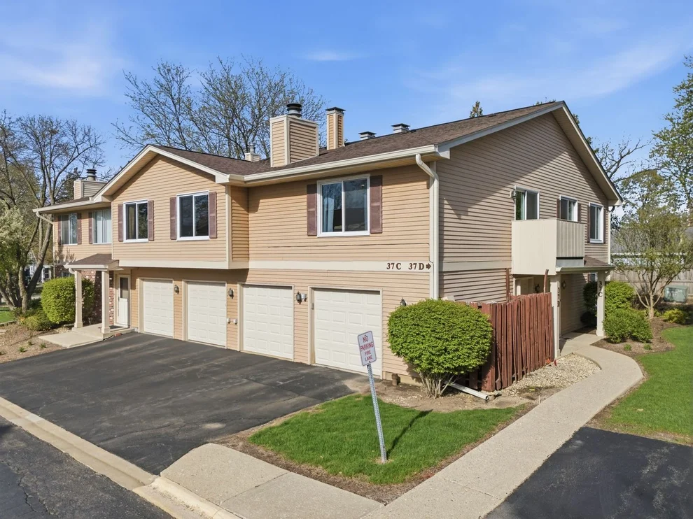 Unit for sale at 37 E Hickory Street, Lombard, IL 60148
