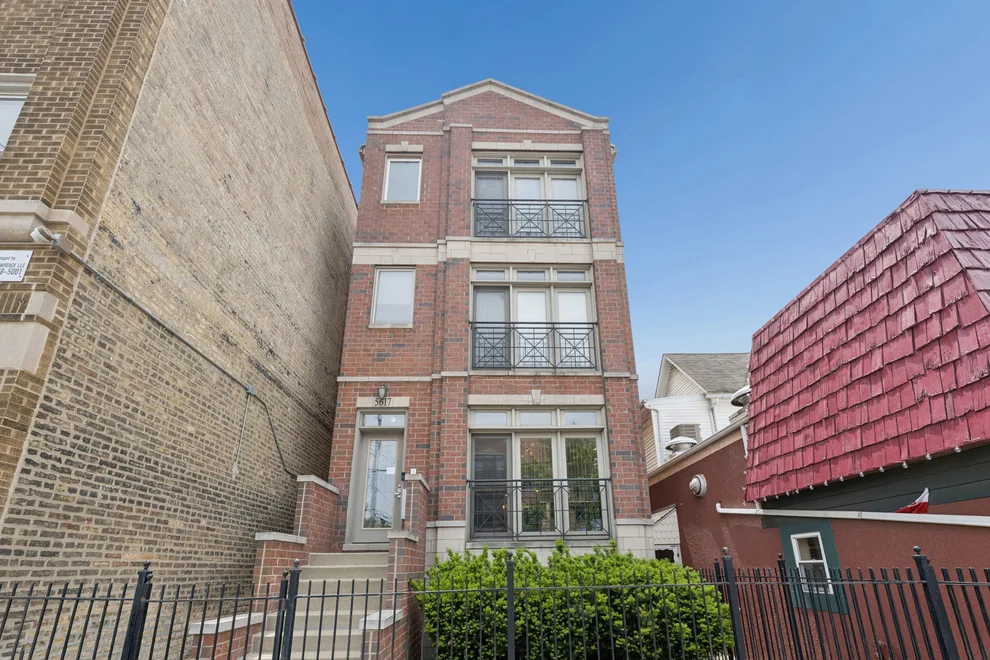 Unit for sale at 5617 W Lawrence Avenue, Chicago, IL 60630