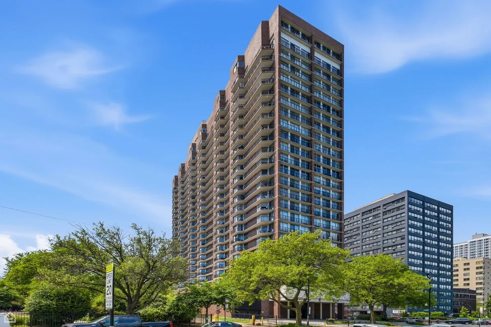 Unit for sale at 4170 N Marine Drive, Chicago, IL 60613