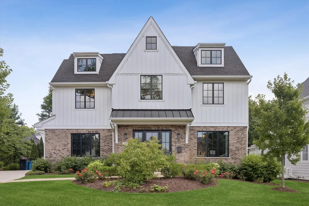 Unit for sale at 915 S Madison Street, Hinsdale, IL 60521