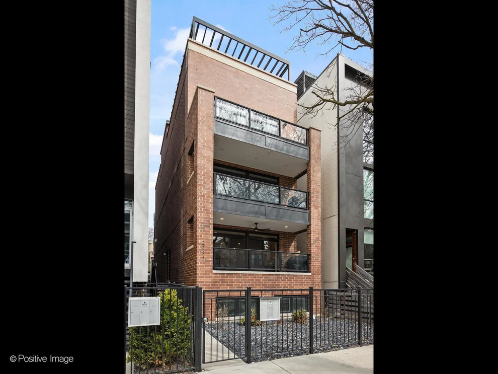 Unit for sale at 2044 W Rice Street, Chicago, IL 60622