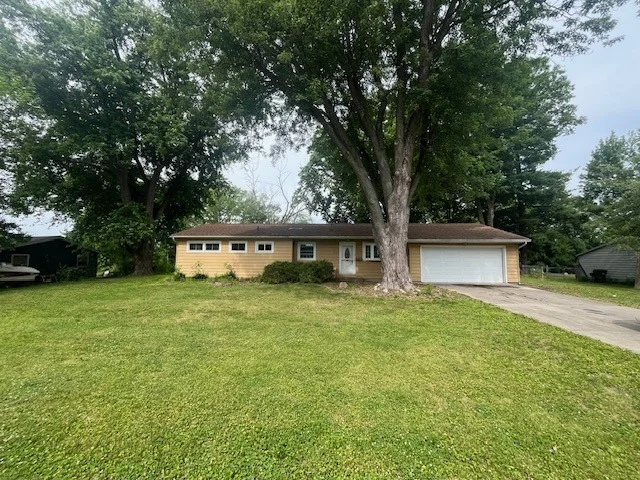 Unit for sale at 3947 N Burchard Drive, Decatur, IL 62526