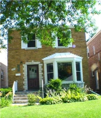 Unit for sale at 2707 W JARVIS Avenue, Chicago, IL 60645