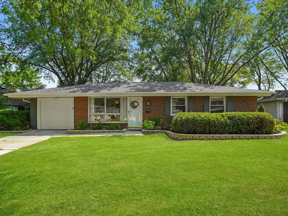 Unit for sale at 1403 Hampton Lane, Schaumburg, IL 60193