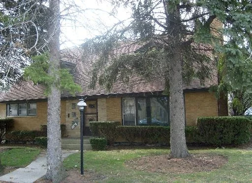 Unit for sale at 6856 N Keeler Avenue, LINCOLNWOOD, IL 60712