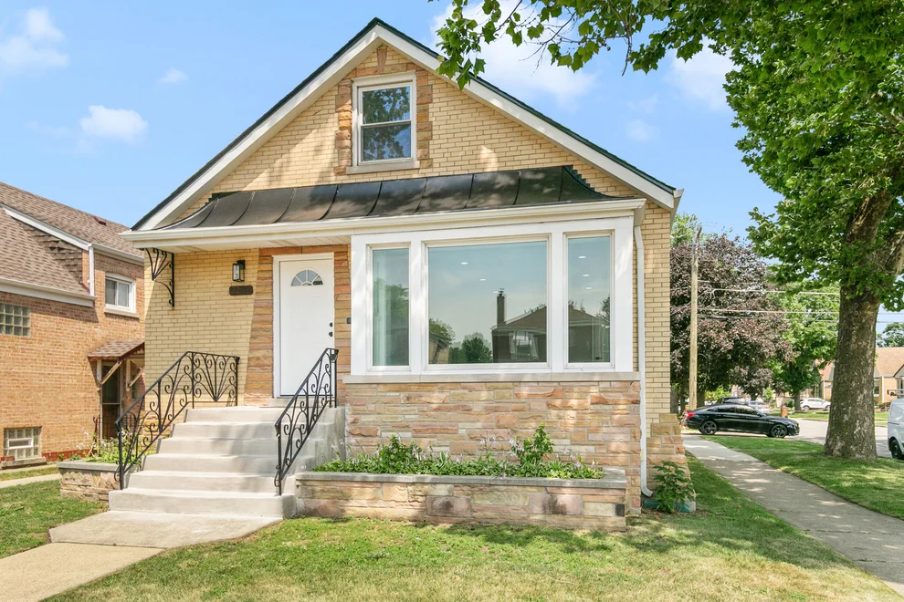 Unit for sale at 2263 S 14th Avenue, North Riverside, IL 60546
