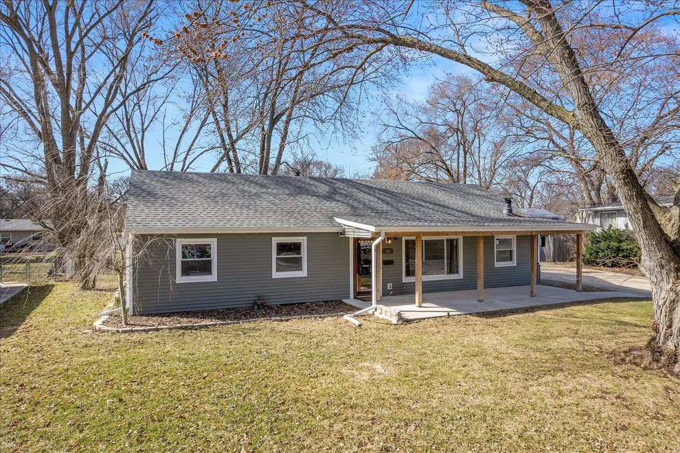 Unit for sale at 25 Seneca Drive, Montgomery, IL 60538