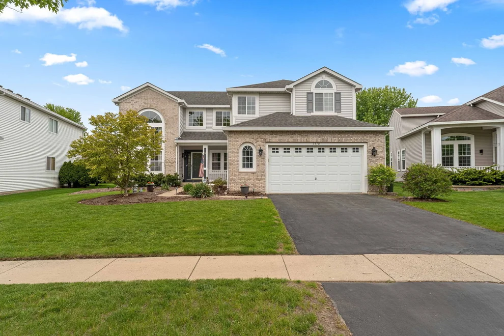 Unit for sale at 5370 Chancery Way, Lake In The Hills, IL 60156