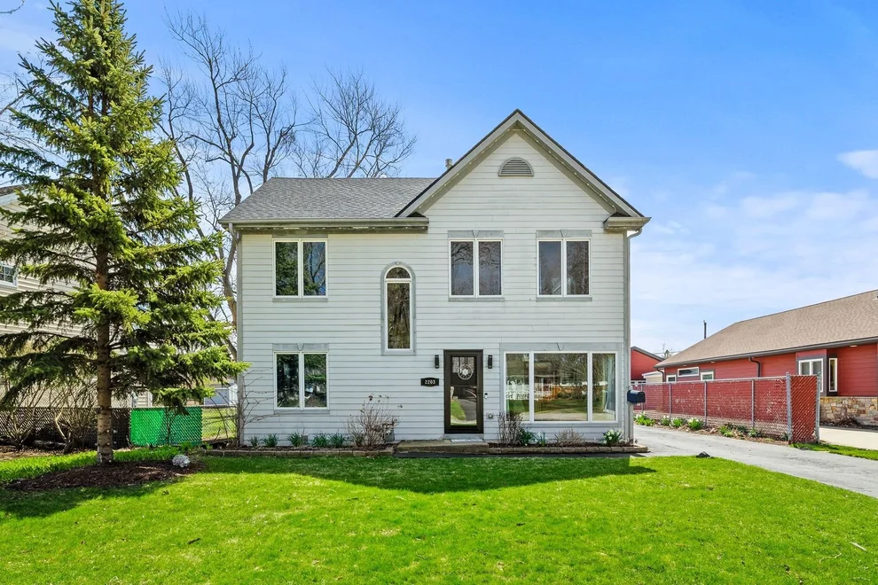Unit for sale at 2203 Eastman Street, Rolling Meadows, IL 60008