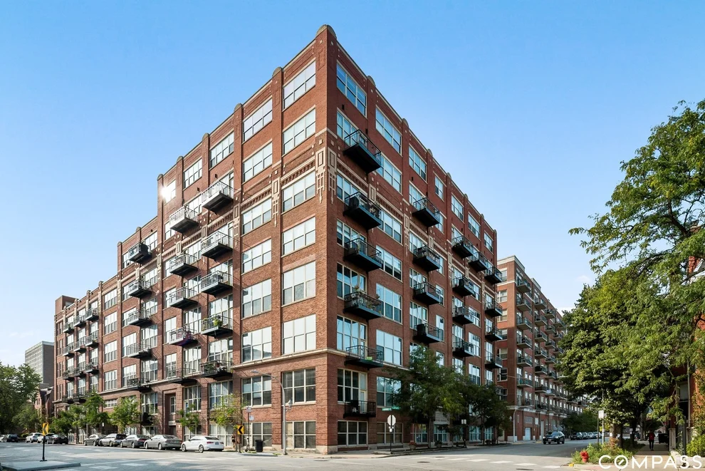 Unit for sale at 1500 W Monroe Street, Chicago, IL 60607