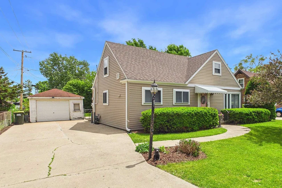 Unit for sale at 921 N Harold Avenue, Melrose Park, IL 60164