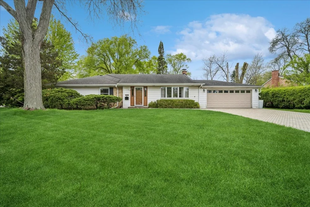 Unit for sale at 1112 Whitfield Road, Northbrook, IL 60062