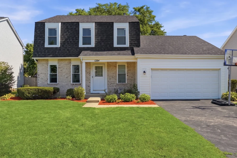 Unit for sale at 1284 Regent Drive, Mundelein, IL 60060