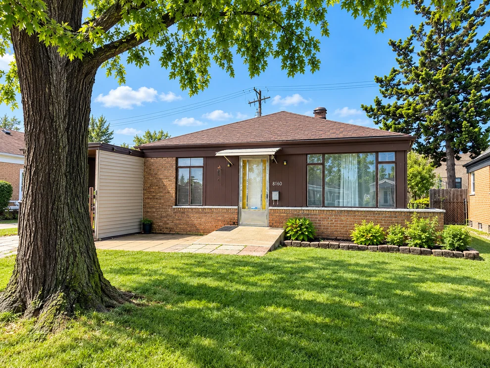 Unit for sale at 8160 S Keating Avenue, Chicago, IL 60652