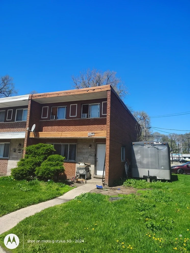 Unit for sale at 9522 S COLFAX Avenue, Chicago, IL 60617