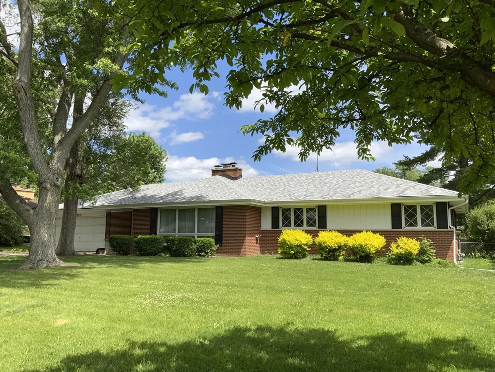 Unit for sale at 720 Mcclaran Avenue, Aurora, IL 60506