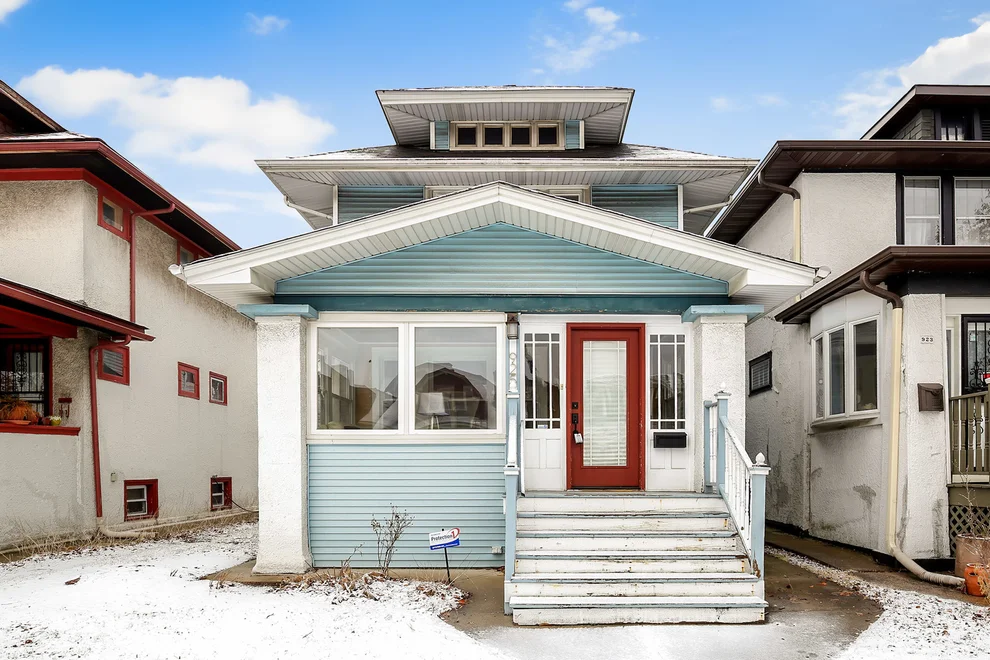 Unit for sale at 925 S Humphrey Avenue, OAK PARK, IL 60304