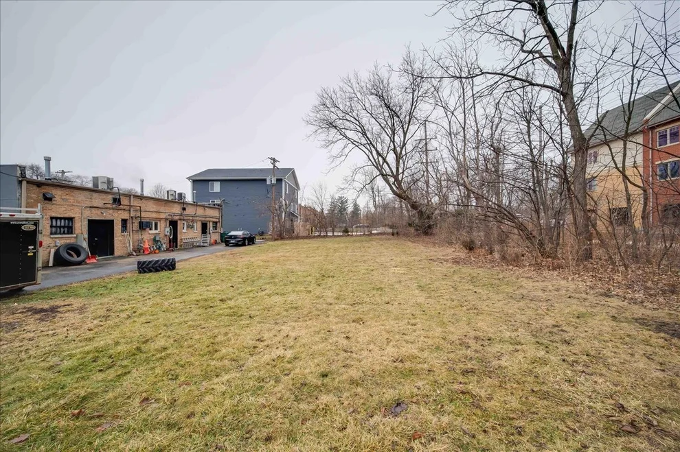 Unit for sale at 324 S Main Street, Lombard, IL 60148