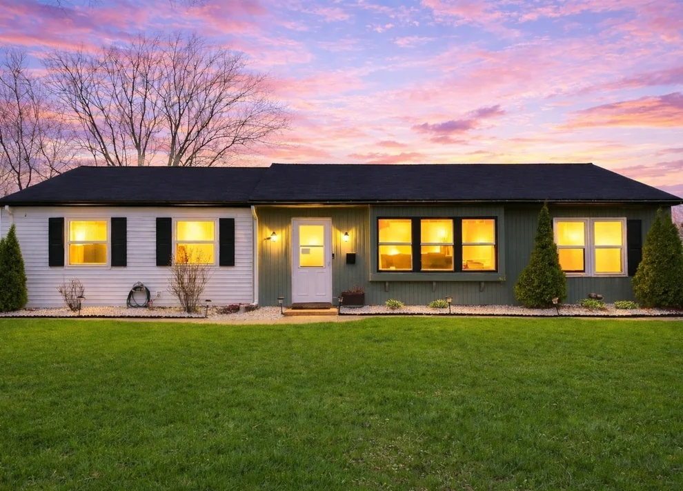 Unit for sale at 1320 Elm Drive, Schaumburg, IL 60194