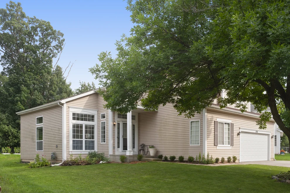 Unit for sale at 1531 Vineyard Drive, Gurnee, IL 60031