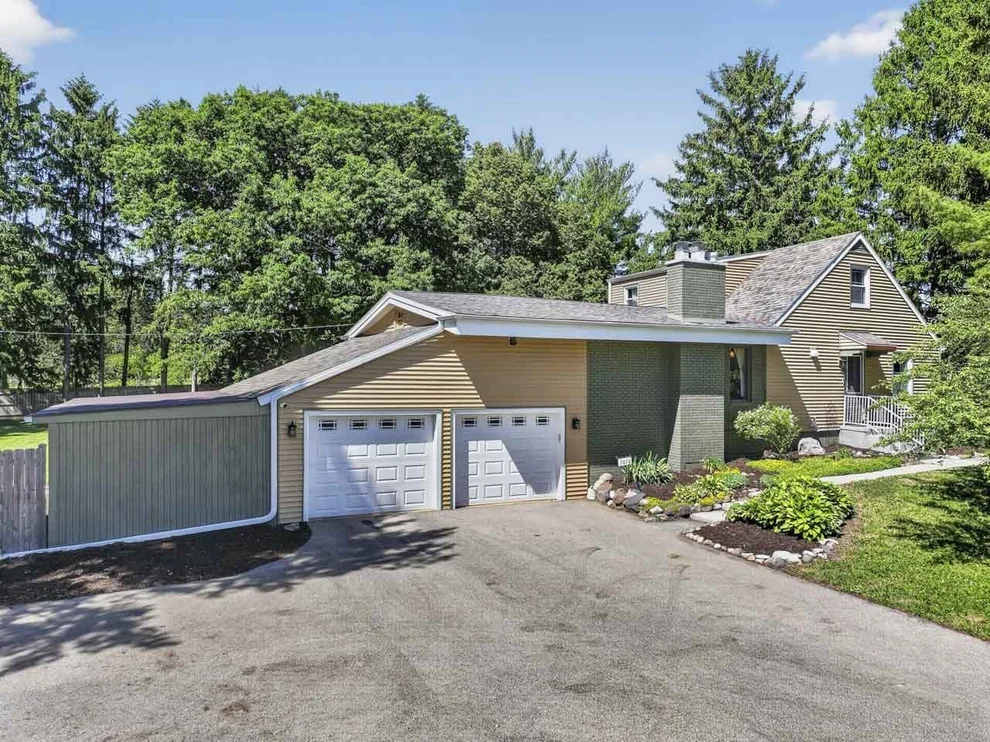 Unit for sale at 7072 Delview Avenue, Delavan, WI 53115