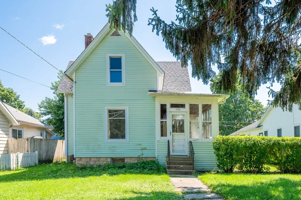 Unit for sale at 738 S 1st Street, DeKalb, IL 60115