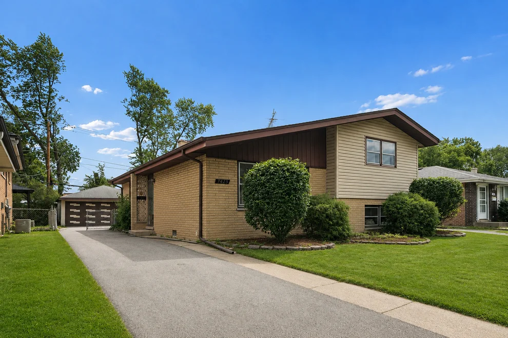 Unit for sale at 4425 W Jean Street, Alsip, IL 60803
