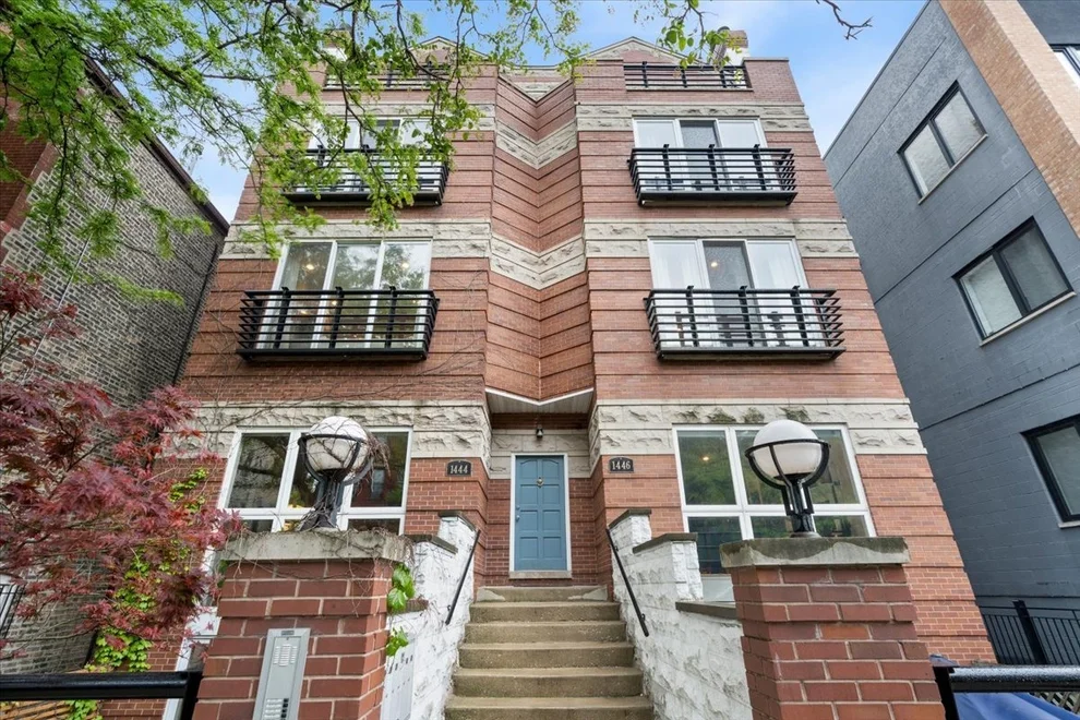 Unit for sale at 1444 N Bosworth Avenue, Chicago, IL 60642