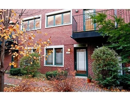 Unit for sale at 2455 W OHIO Street, CHICAGO, IL 60612