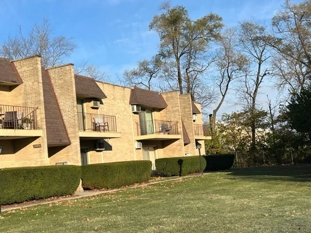 Unit for sale at 12820 S 71st Avenue, Palos Heights, IL 60463