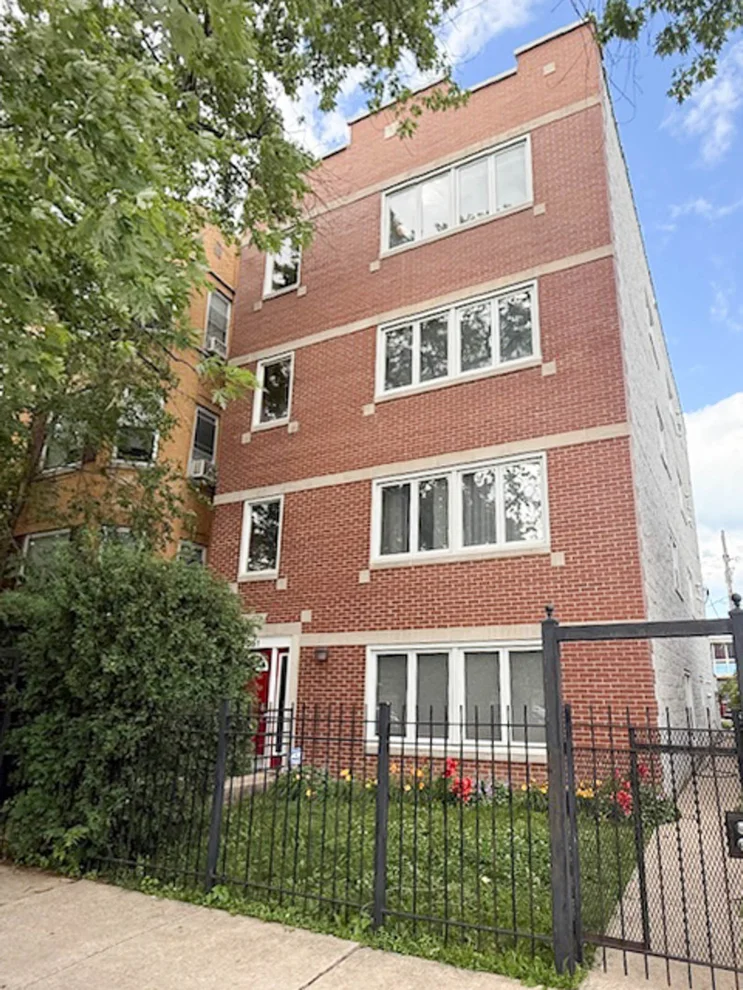 Unit for sale at 6051 N Mozart Street, Chicago, IL 60659