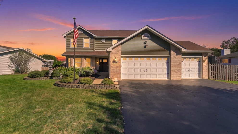 Unit for sale at 426 Badger Lane, Oswego, IL 60543