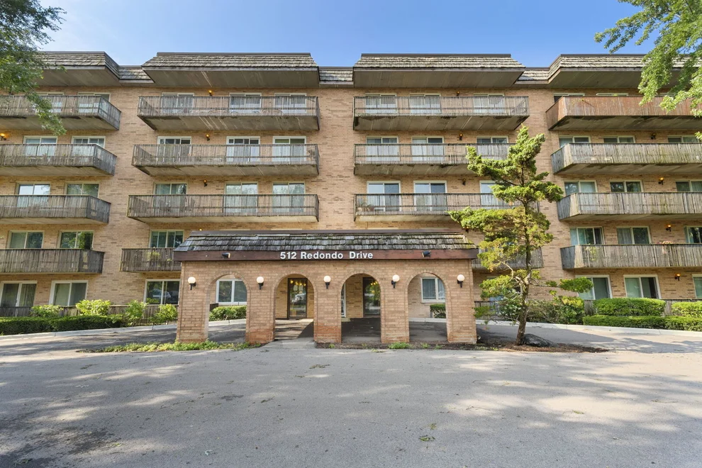 Unit for sale at 512 Redondo Drive, Downers Grove, IL 60516