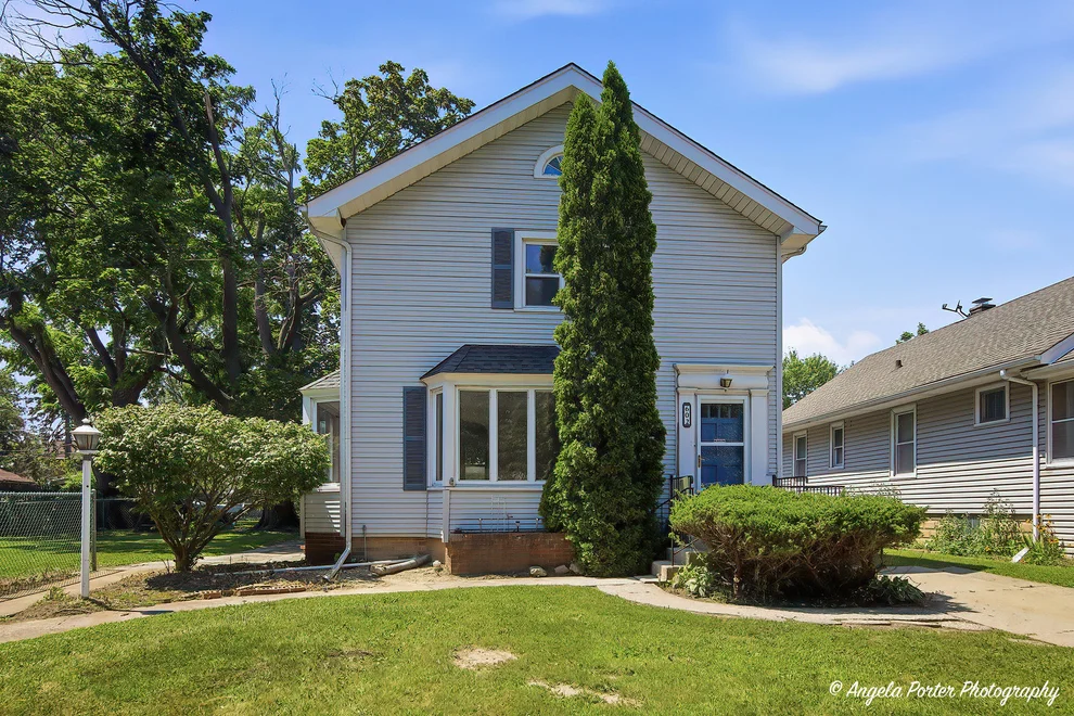 Unit for sale at 602 Judge Avenue, Waukegan, IL 60085