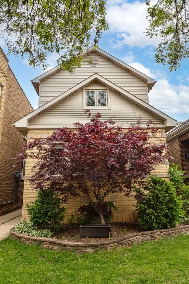 Unit for sale at 5451 N Lynch Avenue, Chicago, IL 60630