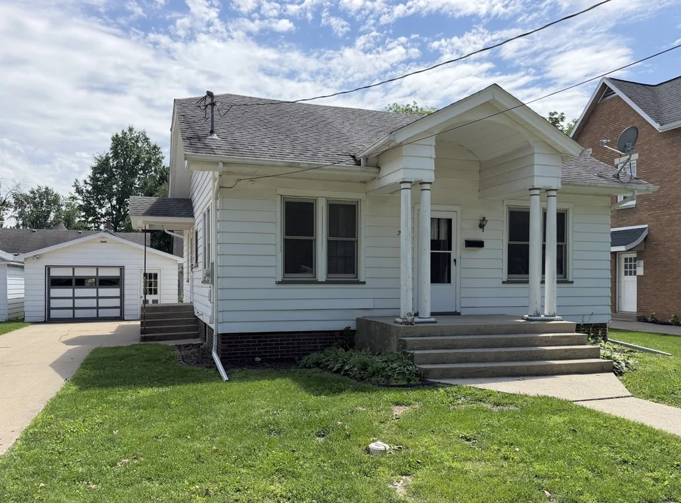 Unit for sale at 2822 6th Street, Peru, IL 61354
