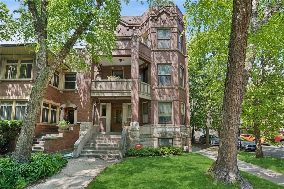 Unit for sale at 4258 N Winchester Avenue, Chicago, IL 60613