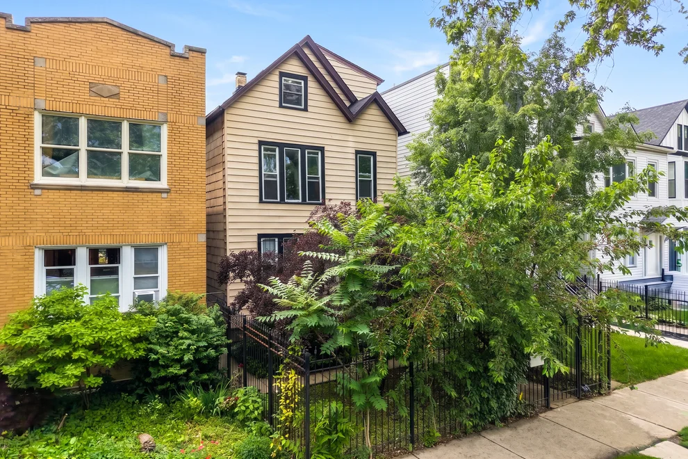 Unit for sale at 1726 N Sawyer Avenue, Chicago, IL 60647