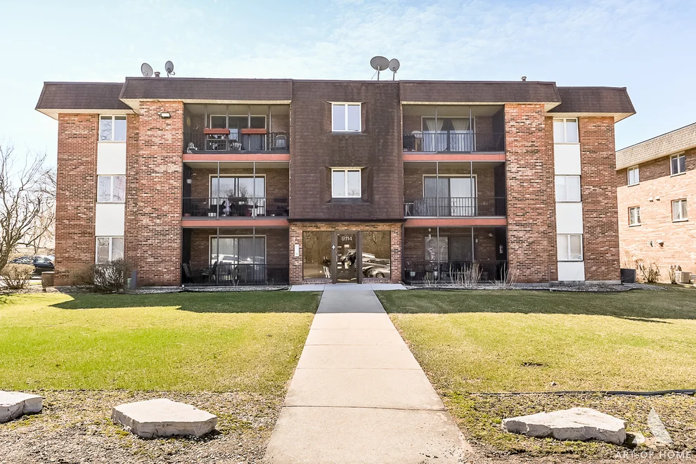 Unit for sale at 9114 W 140th Street, Orland Park, IL 60462