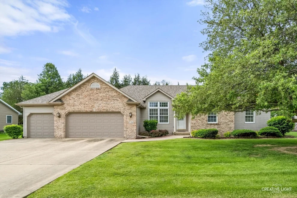 Unit for sale at 714 E Knights Road, Sandwich, IL 60548