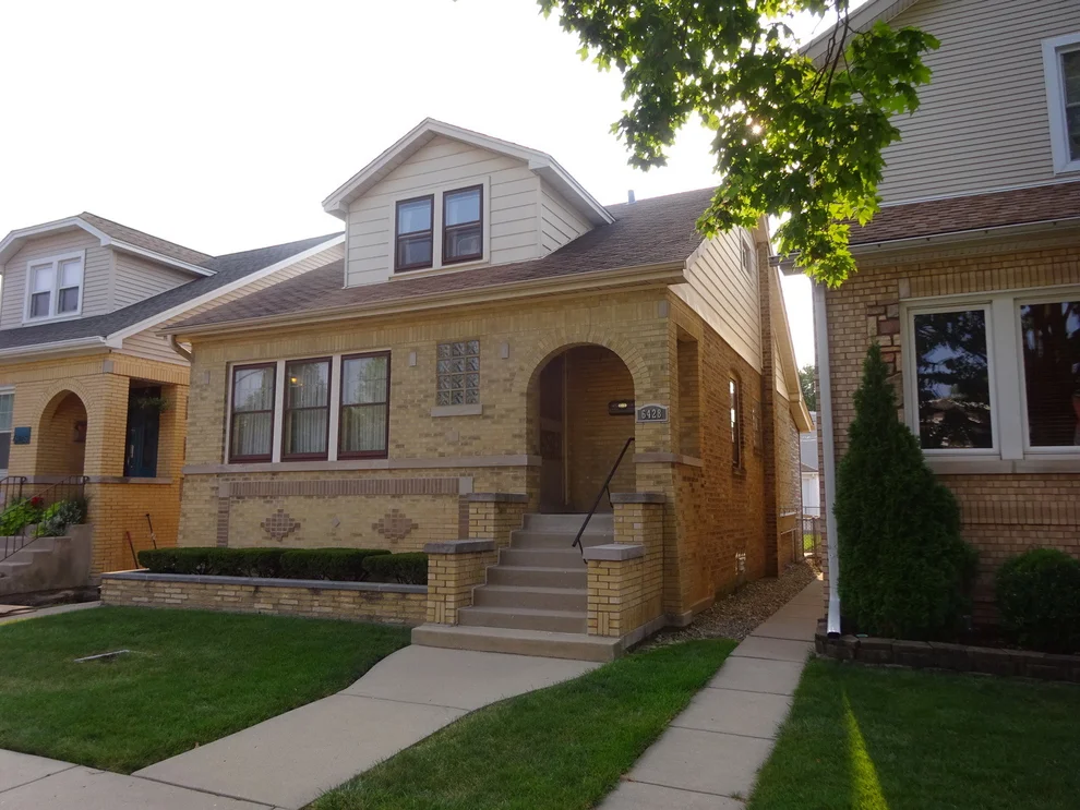 Unit for sale at 6428 N New England Avenue, Chicago, IL 60631