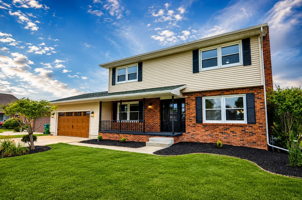Unit for sale at 304 Sequoia Drive, Streator, IL 61364