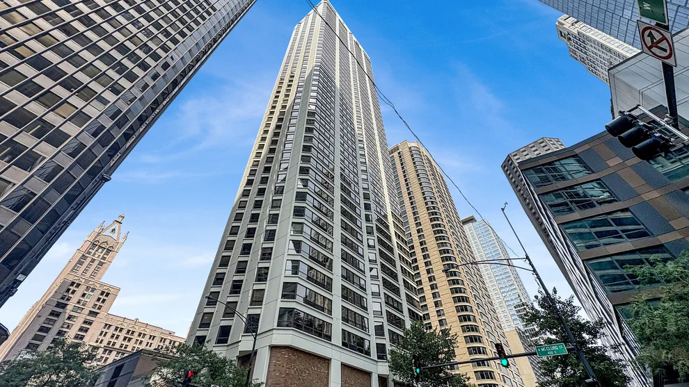 Unit for sale at 400 E Ohio Street, Chicago, IL 60611