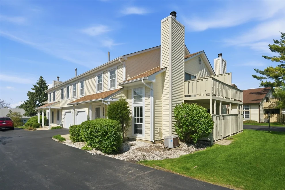 Unit for sale at 216 Whitewood Drive, Streamwood, IL 60107